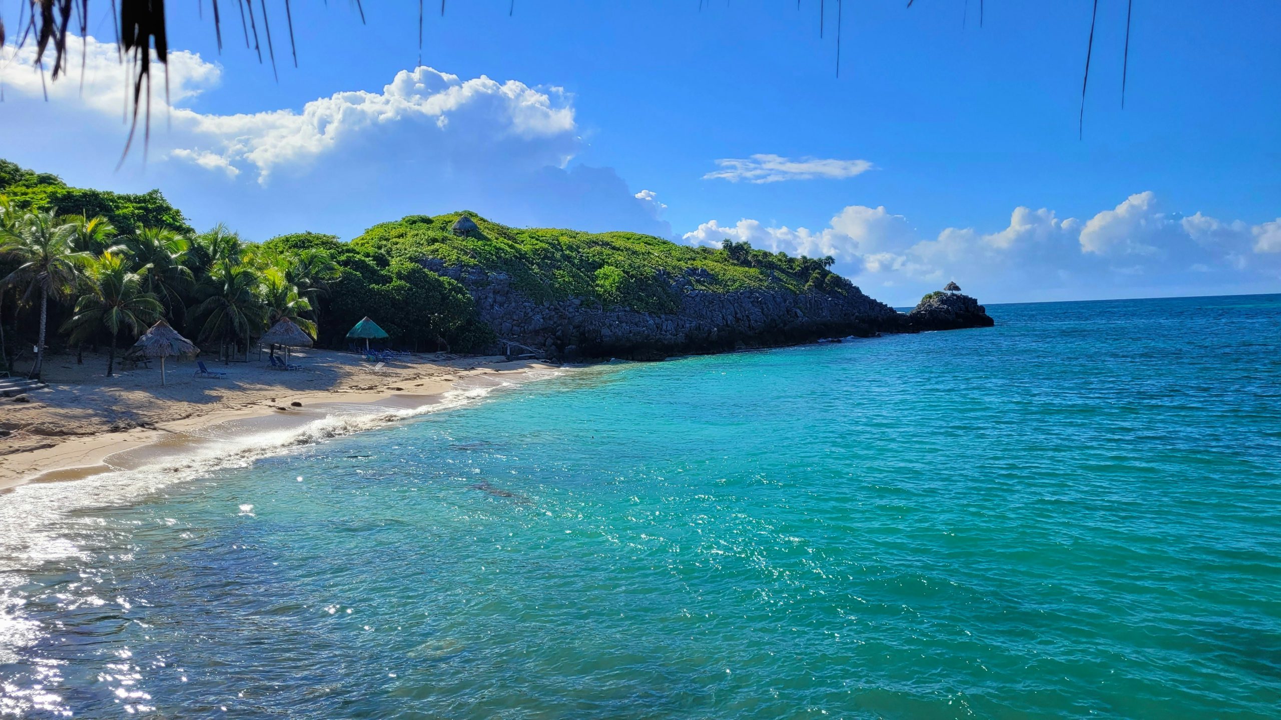 Roatán vs. Tegucigalpa: Which City Should You Move to in Honduras?