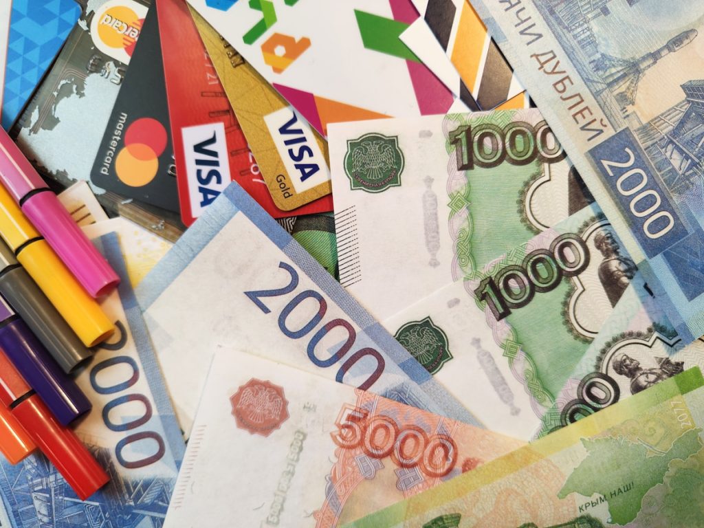 Banking and money transfer options for expats in Honduras